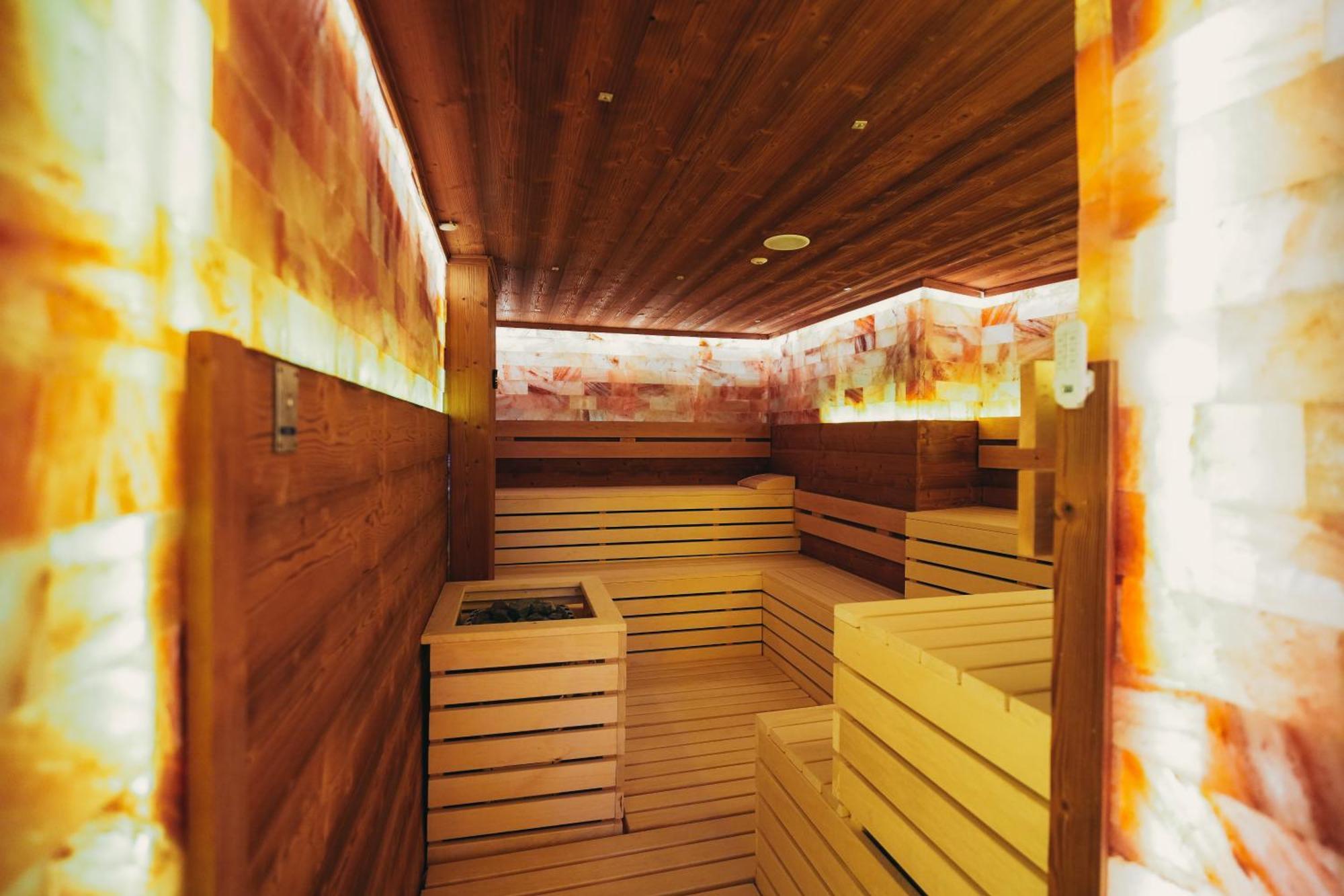 Wellness Spa Hotel Jola Баня Лука Екстериор снимка