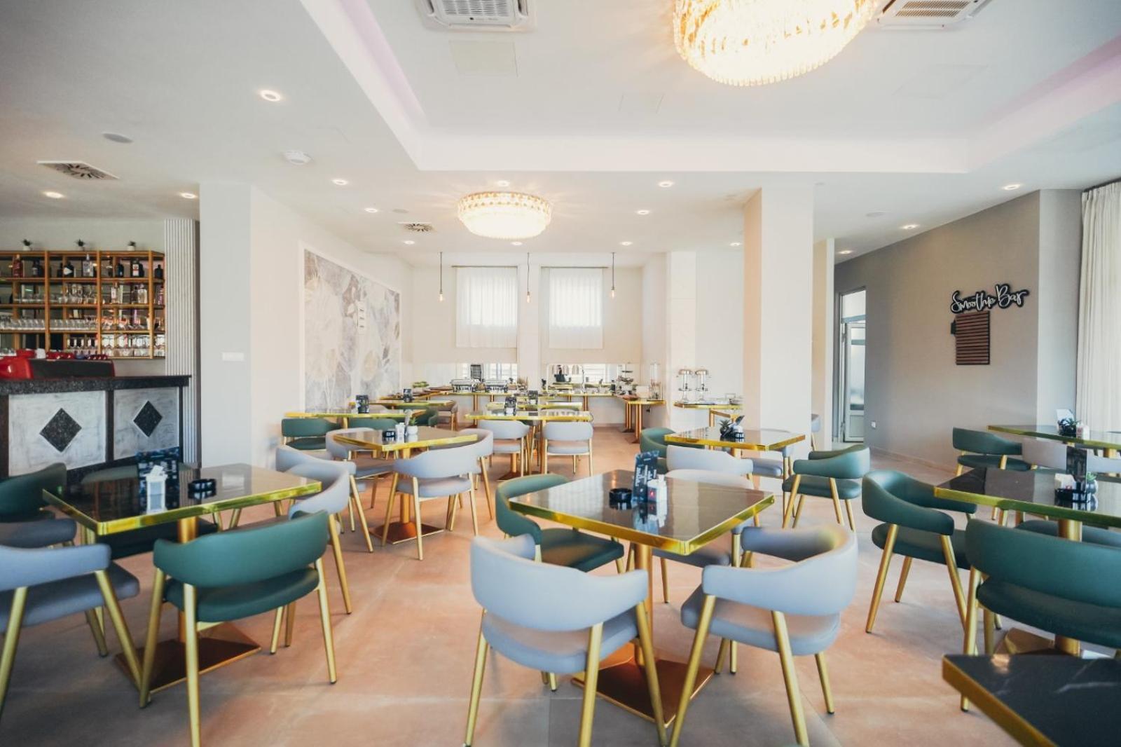 Wellness Spa Hotel Jola Баня Лука Екстериор снимка